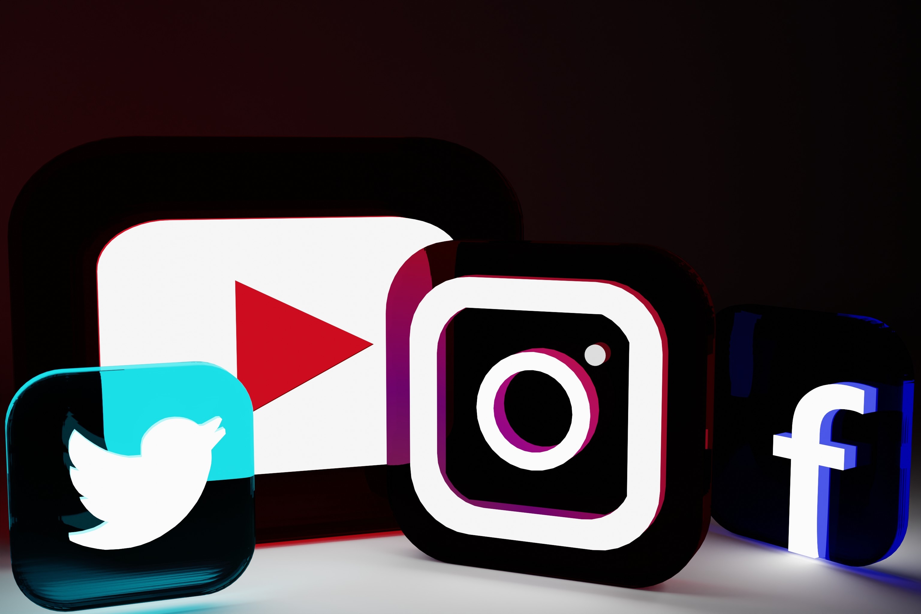 Logos of dominat social media platforms - sentiment analysis social media